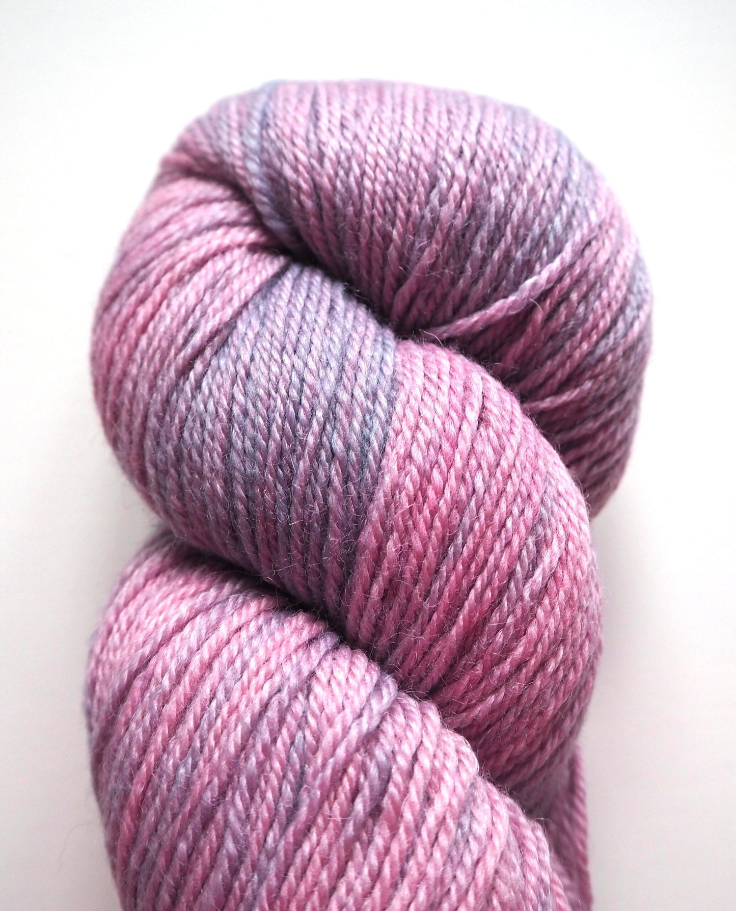 Hey Mama Wolf Sockyarn Cochenille + Indigo